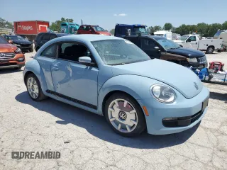 2012 Volkswagen Beetle 2.5L PZEV with VIN 3VWJP7AT2CM602835, listed as a Copart auction lot 61644465 with 92,805 mi miles and Clean title. Bid and sale history available at DreamBid. Image 4.