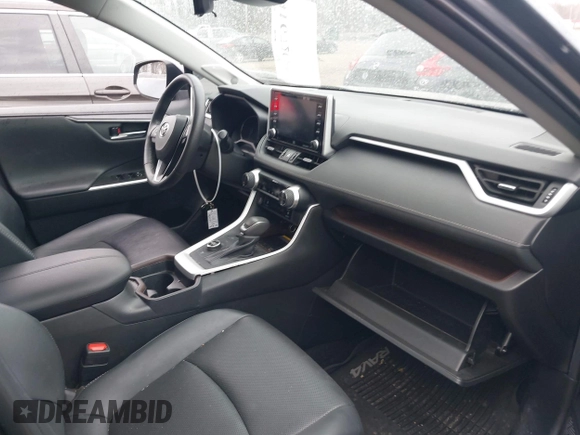 2020 Toyota RAV4 Hybrid Limited with VIN 4T3DWRFV9LU008881, listed as a IAAI auction lot 41672085 with 39,557 mi miles. Bid and sale history available at carsss.com. Image 5.