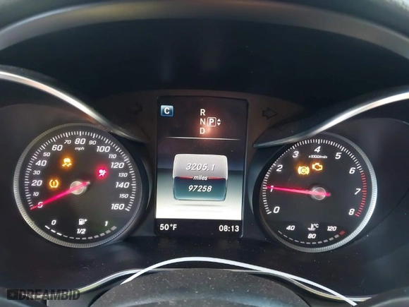 2015 Mercedes-Benz C-Class C 300 Luxury with VIN 55SWF4KB4FU021506, listed as a IAAI auction lot 41808356 with 97,258 mi miles. Bid and sale history available at carsss.com. Image 7.