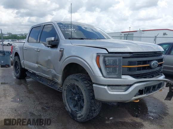 2023 Ford F-150 XL z VIN 1FTEW1E83PFB26367, wystawiony jako IAAI lot #42067676 z przebiegiem 32 068 mil mil oraz . Historia ofert i sprzedaży dostępna na DreamBid. Obrazek 1.
