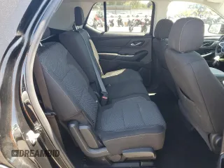 2018 Chevrolet Traverse LS z VIN 1GNERFKW5JJ255102, wystawiony jako Copart lot #56252255 z przebiegiem 82 385 mil mil oraz Szkoda całkowita • Salvage title. Historia ofert i sprzedaży dostępna na DreamBid. Obrazek 11.
