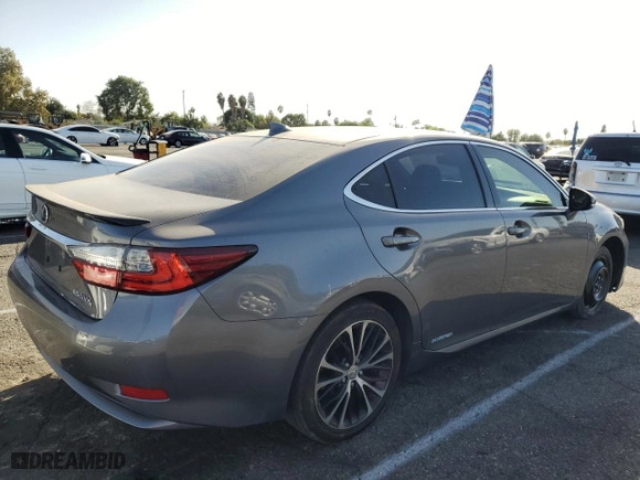 2016 Lexus ES 300h Hybrid with VIN JTHBW1GG1G2123920, listed as a Copart auction lot 76981894 with 131,119 mi miles and Salvage Title. Bid and sale history available at carsss.com. Image 3.