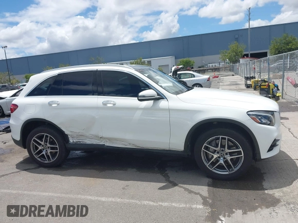 2018 Mercedes-Benz GLC 300 with VIN WDC0G4JB6JV112710, listed as a IAAI auction lot 42253994 with 82,430 mi miles and . Bid and sale history available at DreamBid. Image 13.