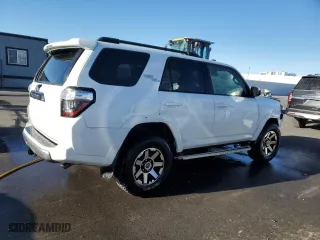 2022 Toyota 4Runner TRD Off Road with VIN JTEPU5JR8N6030540, listed as a Copart auction lot 42329585 with 72,760 mi miles and Clean Title. Bid and sale history available at carsss.com. Image 3.
