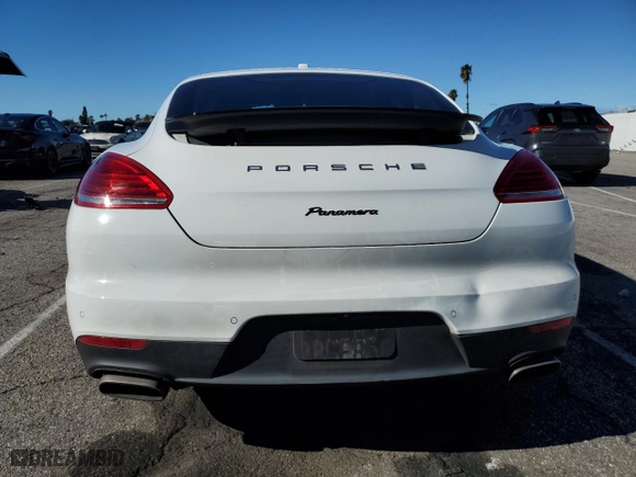 2015 Porsche Panamera 4 with VIN WP0AA2A7XFL007425, listed as a Copart auction lot 39322434 with 74,117 mi miles. Bid and sale history available at carsss.com. Image 6.