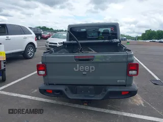 2021 Jeep Gladiator High Altitude z VIN 1C6HJTFG1ML597807, wystawiony jako IAAI lot #42336812 z przebiegiem 46 450 mil mil oraz . Historia ofert i sprzedaży dostępna na DreamBid. Obrazek 16.
