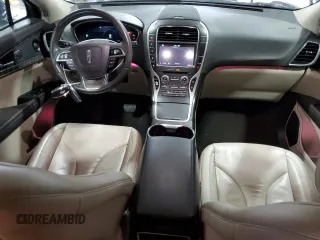 2019 Lincoln Nautilus Select z VIN 2LMPJ8K92KBL23568, wystawiony jako Copart lot #46321415 z przebiegiem 57 336 mil mil oraz Szkoda całkowita • Salvage title. Historia ofert i sprzedaży dostępna na DreamBid. Obrazek 8.