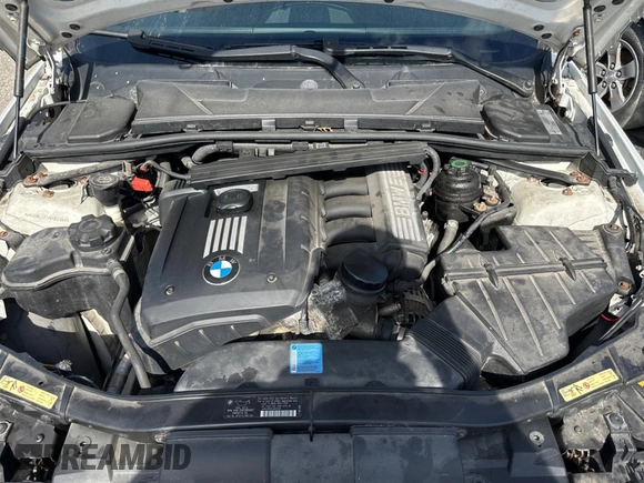 2009 BMW 3 Series 328i xDrive z VIN WBAWC33559PU83366, wystawiony jako Copart lot #43024615 z przebiegiem 15 155 mil mil oraz Czysty tytuł • Clean title. Historia ofert i sprzedaży dostępna na DreamBid. Obrazek 7.