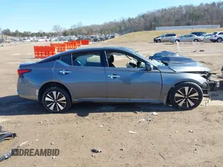 2019 Nissan Altima SV z VIN 1N4BL4DV3KC134117, wystawiony jako IAAI lot #41442828 z przebiegiem Nie podano mil oraz . Historia ofert i sprzedaży dostępna na DreamBid. Obrazek 12.