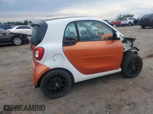 2016 Smart fortwo Passion with VIN WMEFJ5DA0GK060576, listed as a Copart auction lot 55641565 with 99,558 mi miles and Salvage title. Bid and sale history available at DreamBid. Image 3.