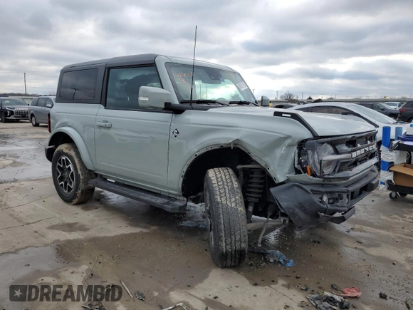 2023 Ford Bronco with VIN 1FMDE5AH9PLB38001, listed as a Copart auction lot 88151115 with 15,542 mi miles and Salvage title. Bid and sale history available at DreamBid. Image 4.