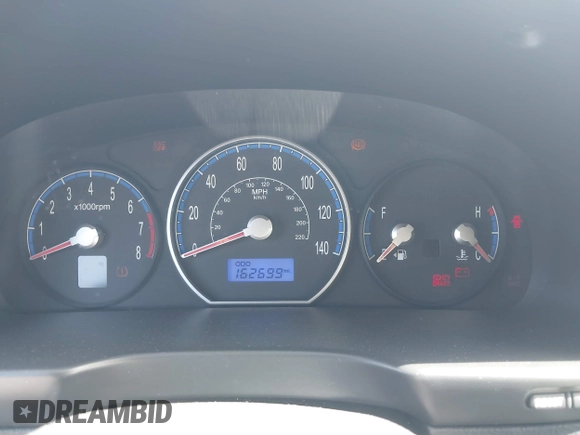 2007 Hyundai Santa Fe GLS z VIN 5NMSG13D57H066756, wystawiony jako IAAI lot #42088924 z przebiegiem 162 699 mil mil oraz . Historia ofert i sprzedaży dostępna na DreamBid. Obrazek 7.