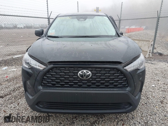 2024 Toyota Corolla Cross L z VIN 7MUAAAAG6RV088975, wystawiony jako IAAI lot #40961188 z przebiegiem 4 204 mil mil oraz . Historia ofert i sprzedaży dostępna na DreamBid. Obrazek 12.