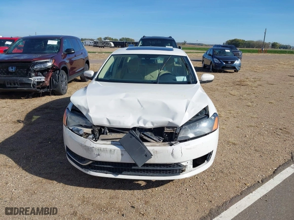 2013 Volkswagen Passat SE with VIN 1VWBP7A39DC008458, listed as a IAAI auction lot 37374231 with 1 mi miles. Bid and sale history available at carsss.com. Image 12.