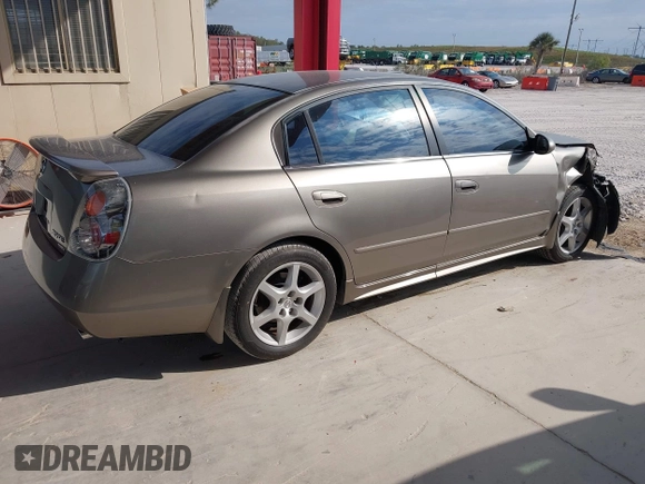 2002 Nissan Altima SE with VIN 1N4BL11D22C245123, listed as a IAAI auction lot 41350745 with 74,504 mi miles. Bid and sale history available at carsss.com. Image 4.