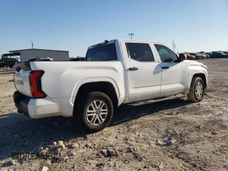 2022 Toyota Tundra 2WD SR with VIN 5TFKB5AB7NX010541, listed as a Copart auction lot 73222094 with 44,079 mi miles and Salvage Title. Bid and sale history available at carsss.com. Image 3.