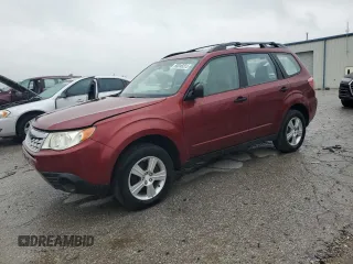 2011 Subaru Forester X z VIN JF2SHBBC9BH740124, wystawiony jako Copart lot #58249285 z przebiegiem 132 998 mil mil oraz Tytuł czysty. Historia ofert i sprzedaży dostępna na DreamBid. Obrazek 1.