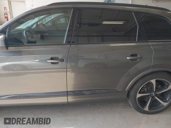 2019 Audi Q7 Prestige z VIN WA1VABF78KD018836, wystawiony jako IAAI lot #42189206 z przebiegiem 83 737 mil mil oraz . Historia ofert i sprzedaży dostępna na DreamBid. Obrazek 14.