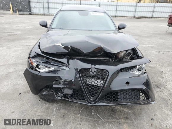 2019 Alfa Romeo Giulia Sport with VIN ZARFAMAN1K7621563, listed as a Copart auction lot 86380114 with 48,093 mi miles and Clean Title. Bid and sale history available at carsss.com. Image 5.