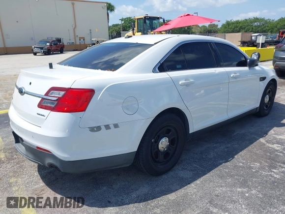 2015 Ford Police Interceptor с VIN 1FAHP2L82FG129083, выставлен на аукционе IAAI как лот 41973234 с пробегом 92 800 миль миль и . История ставок и продаж доступна на DreamBid. Изображение 4.