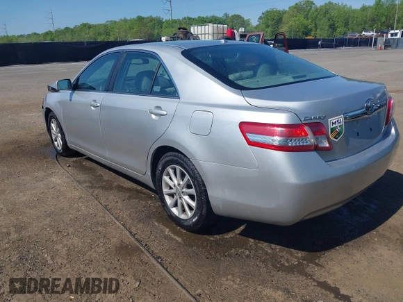 2011 Toyota Camry LE z VIN 4T4BF3EK0BR214583, wystawiony jako IAAI lot #42145861 z przebiegiem 70 789 mil mil oraz . Historia ofert i sprzedaży dostępna na DreamBid. Obrazek 3.