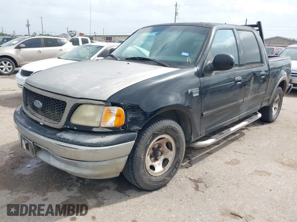 2003 Ford F-150 XLT with VIN 1FTRW07623KB30354, listed as a IAAI auction lot 41960766 with 366,800 mi miles. Bid and sale history available at carsss.com. Image 2.