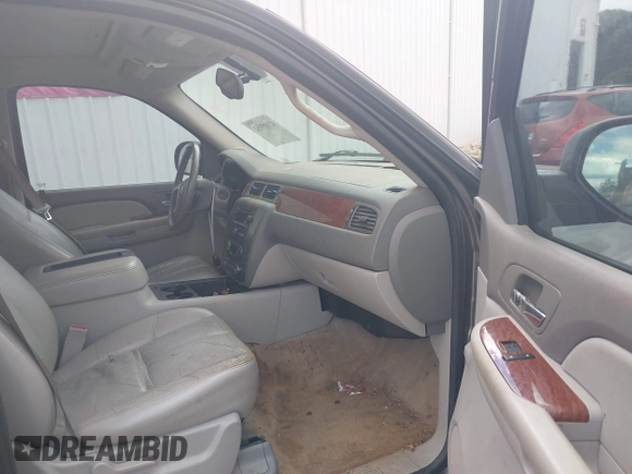 2007 GMC Yukon SLT with VIN 1GKFC13037J144413, listed as a IAAI auction lot 42185952 with Not provided miles and . Bid and sale history available at DreamBid. Image 5.