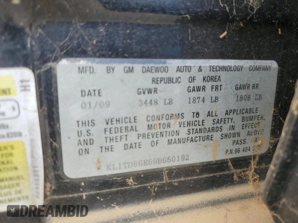 2009 Chevrolet Aveo 1LT z VIN KL1TD66E69B650192, wystawiony jako Copart lot #44943995 z przebiegiem 102 373 mil mil oraz Szkoda całkowita • Salvage title. Historia ofert i sprzedaży dostępna na DreamBid. Obrazek 12.
