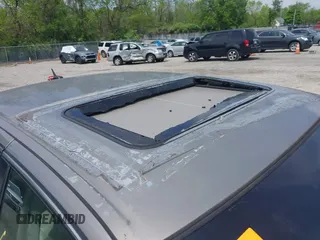 2006 Cadillac DTS 1SD z VIN 1G6KD57Y06U197794, wystawiony jako IAAI lot #42226706 z przebiegiem 135 748 mil mil oraz . Historia ofert i sprzedaży dostępna na DreamBid. Obrazek 21.