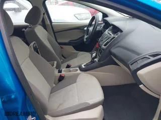 2014 Ford Focus SE with VIN 1FADP3K23EL162634, listed as a IAAI auction lot 41772913 with 113,405 mi miles. Bid and sale history available at carsss.com. Image 5.