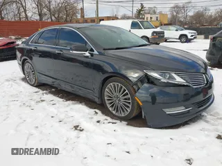 2013 Lincoln MKZ with VIN 3LN6L2JKXDR809858, listed as a IAAI auction lot 41517344 with 204,470 mi miles. Bid and sale history available at carsss.com. Image 1.