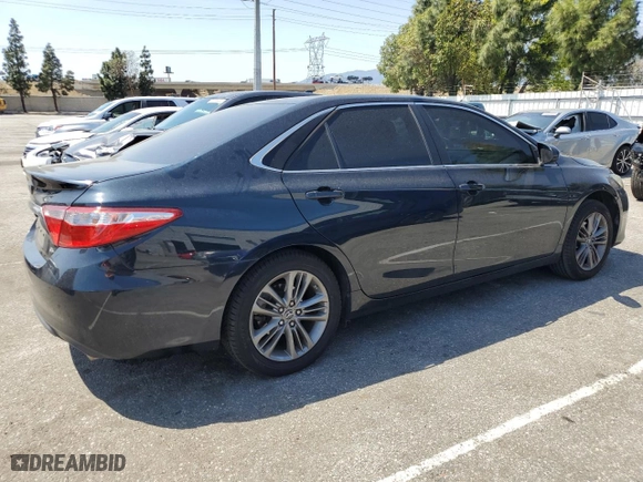 2016 Toyota Camry XLE with VIN 4T1BF1FKXGU188692, listed as a Copart auction lot 52034145 with 86,698 mi miles and Salvage Title. Bid and sale history available at carsss.com. Image 3.