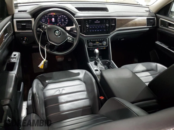 2018 Volkswagen Atlas SEL Premium z VIN 1V2NR2CA6JC577450, wystawiony jako Copart lot #64202745 z przebiegiem 50 195 mil mil oraz Szkoda całkowita • Salvage title. Historia ofert i sprzedaży dostępna na DreamBid. Obrazek 8.