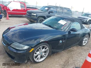 2008 BMW Z4 3.0i with VIN 4USBU33548LW76221, listed as a IAAI auction lot 41979057 with 102,879 mi miles. Bid and sale history available at carsss.com. Image 17.