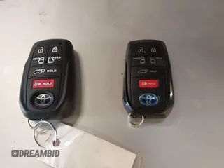 2021 Toyota Sienna XSE with VIN 5TDDRKEC2MS020565, listed as a IAAI auction lot 41539022 with 37,201 mi miles and . Bid and sale history available at DreamBid. Image 11.