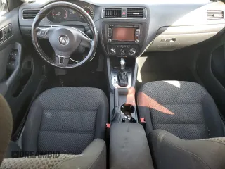 2011 Volkswagen Jetta SE with VIN 3VWDX7AJ7BM371585, listed as a Copart auction lot 48495275 with 198,268 mi miles and Clean title. Bid and sale history available at DreamBid. Image 8.