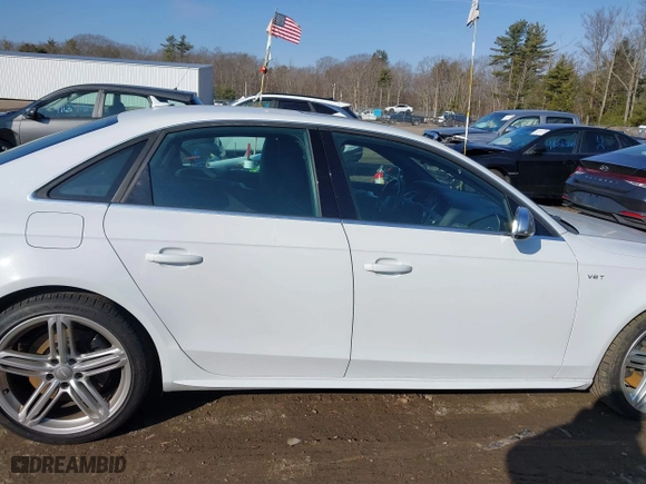 2015 Audi S4 Premium Plus with VIN WAUBGAFL2FA072538, listed as a IAAI auction lot 41784515 with 86,138 mi miles. Bid and sale history available at carsss.com. Image 14.