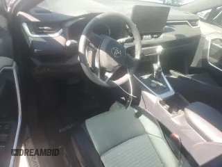 2024 Toyota RAV4 Hybrid XSE z VIN 2T3E6RFVXRW078872, wystawiony jako Copart lot #57592315 z przebiegiem 20 502 mil mil oraz Szkoda całkowita • Salvage title. Historia ofert i sprzedaży dostępna na DreamBid. Obrazek 8.