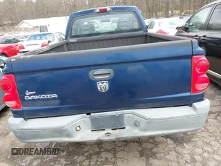 2006 Dodge Dakota ST with VIN 1D7HE22K56S620991, listed as a IAAI auction lot 41824591 with 111,310 mi miles and . Bid and sale history available at DreamBid. Image 16.