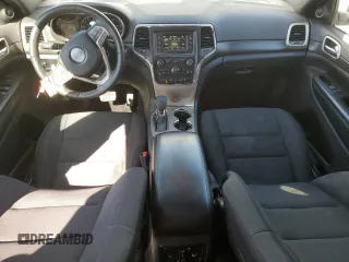 2017 Jeep Grand Cherokee Laredo z VIN 1C4RJFAG6HC618162, wystawiony jako Copart lot #56150195 z przebiegiem 133 766 mil mil oraz Szkoda całkowita • Salvage title. Historia ofert i sprzedaży dostępna na DreamBid. Obrazek 8.