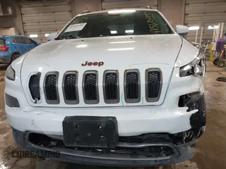 2017 Jeep Cherokee Latitude z VIN 1C4PJMCB5HW509073, wystawiony jako IAAI lot #41563435 z przebiegiem 108 737 mil mil oraz . Historia ofert i sprzedaży dostępna na DreamBid. Obrazek 19.