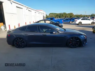 2016 Tesla Model S 90D с VIN 5YJSA1E4XGF139295, выставлен на аукционе IAAI как лот 41292861 с пробегом 72 235 миль миль и . История ставок и продаж доступна на DreamBid. Изображение 13.