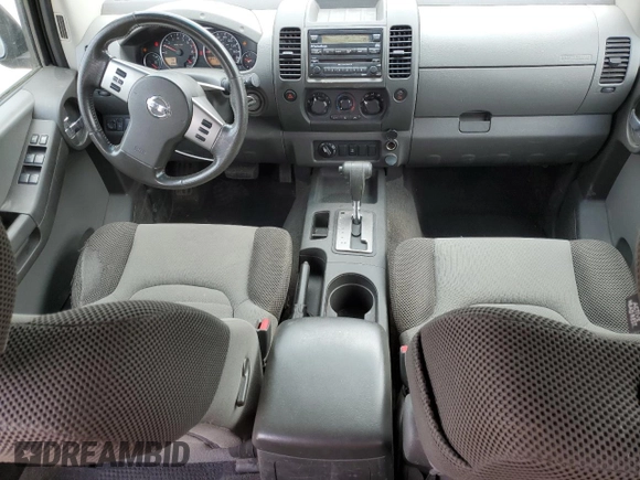 2005 Nissan Xterra S z VIN 5N1AN08W75C655725, wystawiony jako Copart lot #59374805 z przebiegiem 189 376 mil mil oraz Czysty tytuł • Clean title. Historia ofert i sprzedaży dostępna na DreamBid. Obrazek 8.