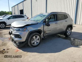 2022 Jeep Compass Latitude with VIN 3C4NJCBB0NT192422, listed as a Copart auction lot 50897005 with 13,342 mi miles and Salvage Title. Bid and sale history available at carsss.com. Image 1.