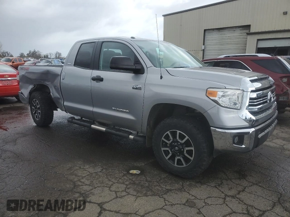 2017 Toyota Tundra SR z VIN 5TFUY5F18HX597005, wystawiony jako Copart lot #43058665 z przebiegiem 58 090 mil mil oraz Szkoda całkowita • Salvage title. Historia ofert i sprzedaży dostępna na DreamBid. Obrazek 4.