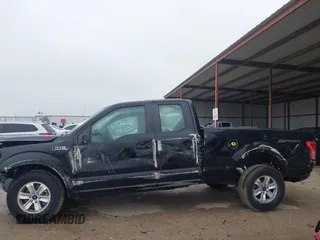 2017 Ford F-150 XL z VIN 1FTEX1C82HKE48197, wystawiony jako IAAI lot #41954267 z przebiegiem 72 946 mil mil oraz . Historia ofert i sprzedaży dostępna na DreamBid. Obrazek 6.