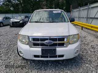 2008 Ford Escape XLT with VIN 1FMCU93138KC15216, listed as a Copart auction lot 61756845 with 192,999 mi miles and Clean title. Bid and sale history available at DreamBid. Image 5.