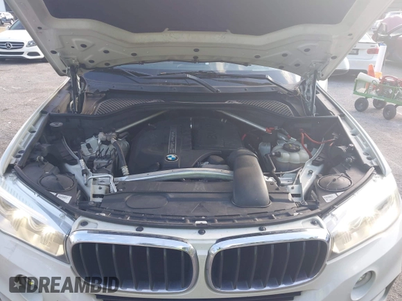 2016 BMW X5 sDrive35i z VIN 5UXKR2C5XG0R70450, wystawiony jako IAAI lot #41470535 z przebiegiem 181 111 mil mil oraz . Historia ofert i sprzedaży dostępna na DreamBid. Obrazek 10.
