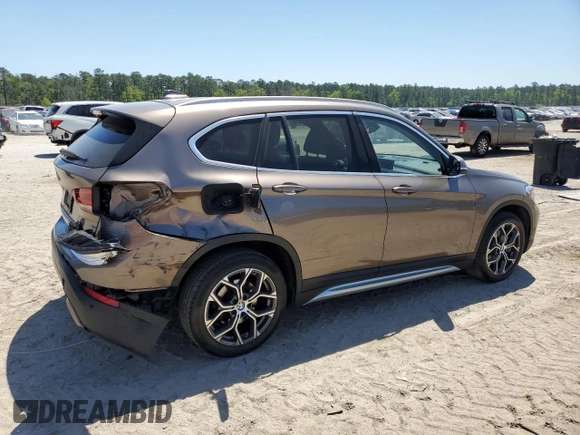 2020 BMW X1 xDrive28i z VIN WBXJG9C09L5R23653, wystawiony jako Copart lot #52771535 z przebiegiem 54 550 mil mil oraz Szkoda całkowita • Salvage title. Historia ofert i sprzedaży dostępna na DreamBid. Obrazek 3.