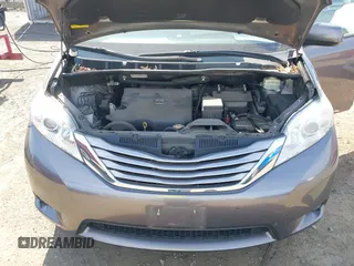 2015 Toyota Sienna XLE with VIN 5TDYK3DC9FS685768, listed as a IAAI auction lot 42062942 with 132,242 mi miles. Bid and sale history available at carsss.com. Image 10.
